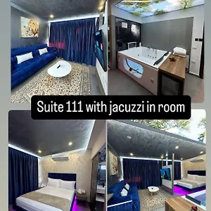 Apartment Holiday Apartments, Tirana