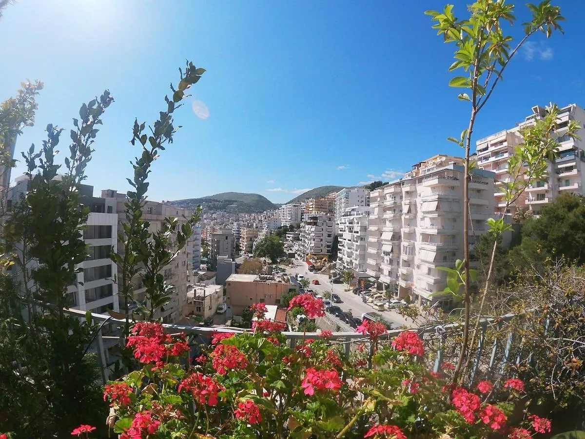 Honey Apartments Near Promenade Saranda