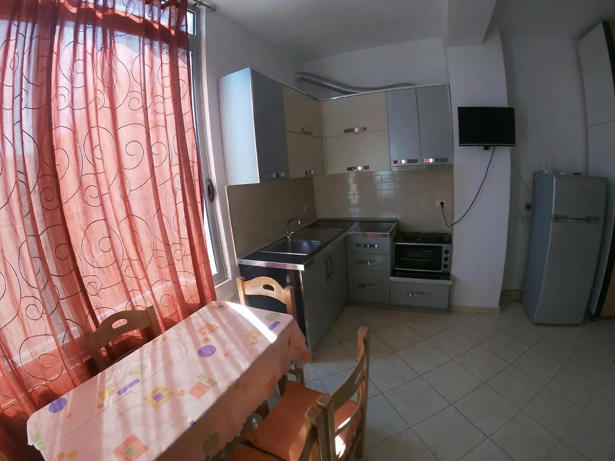 ساراندا Honey Apartments Near Promenade