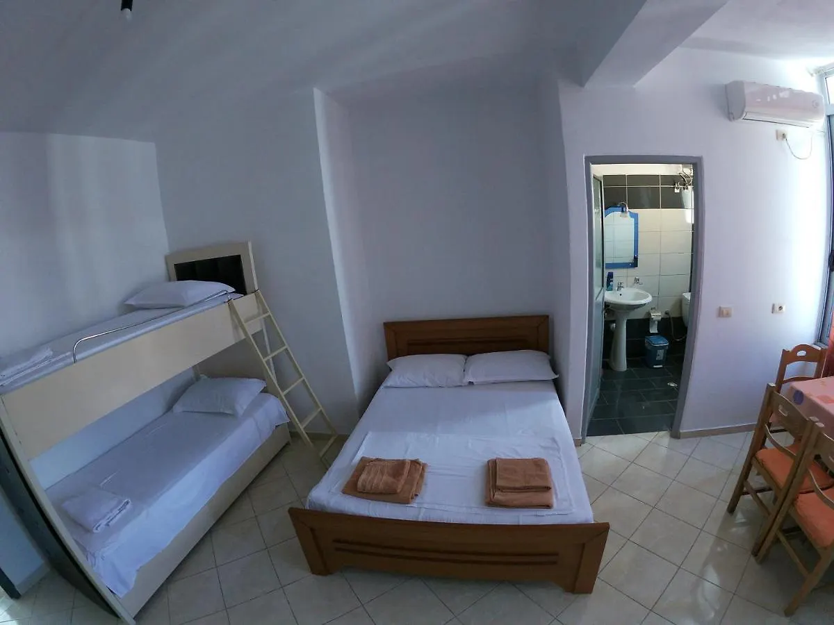 Honey Apartments Near Promenade Saranda