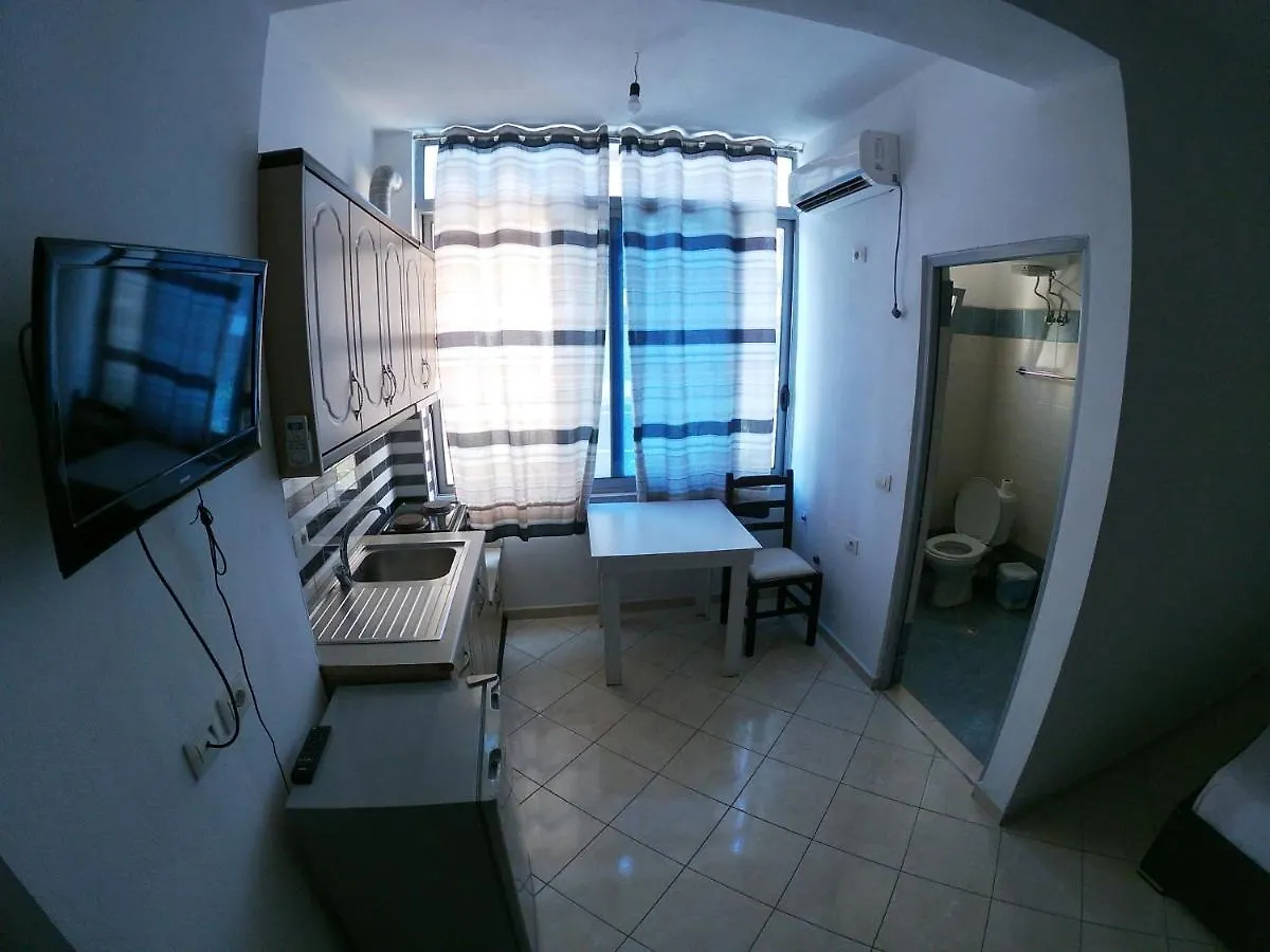 Honey Apartments Near Promenade Saranda