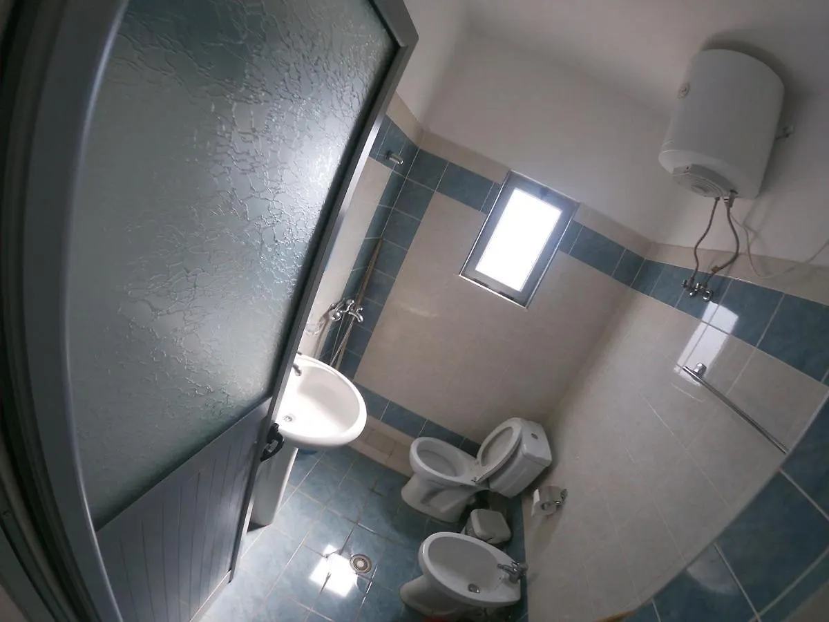 Honey Apartments Near Promenade Saranda